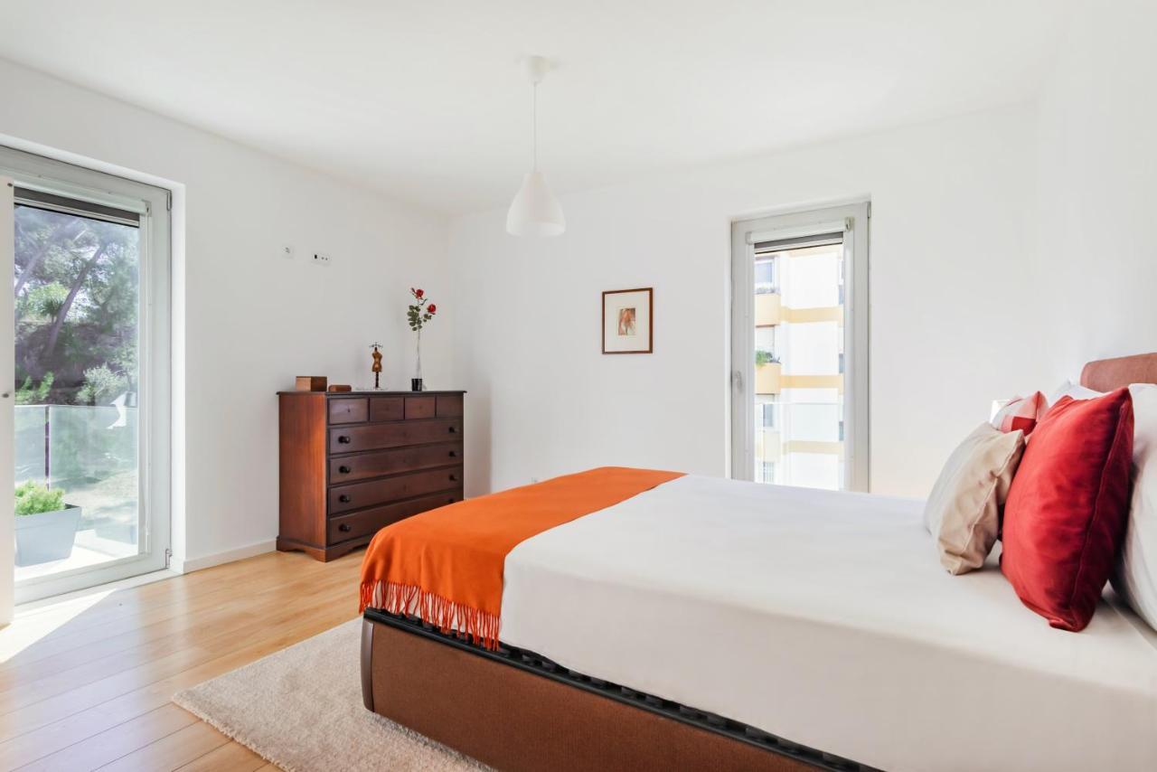 Ferienwohnung Oeiras Elegant Retreat With Pool Exterior foto
